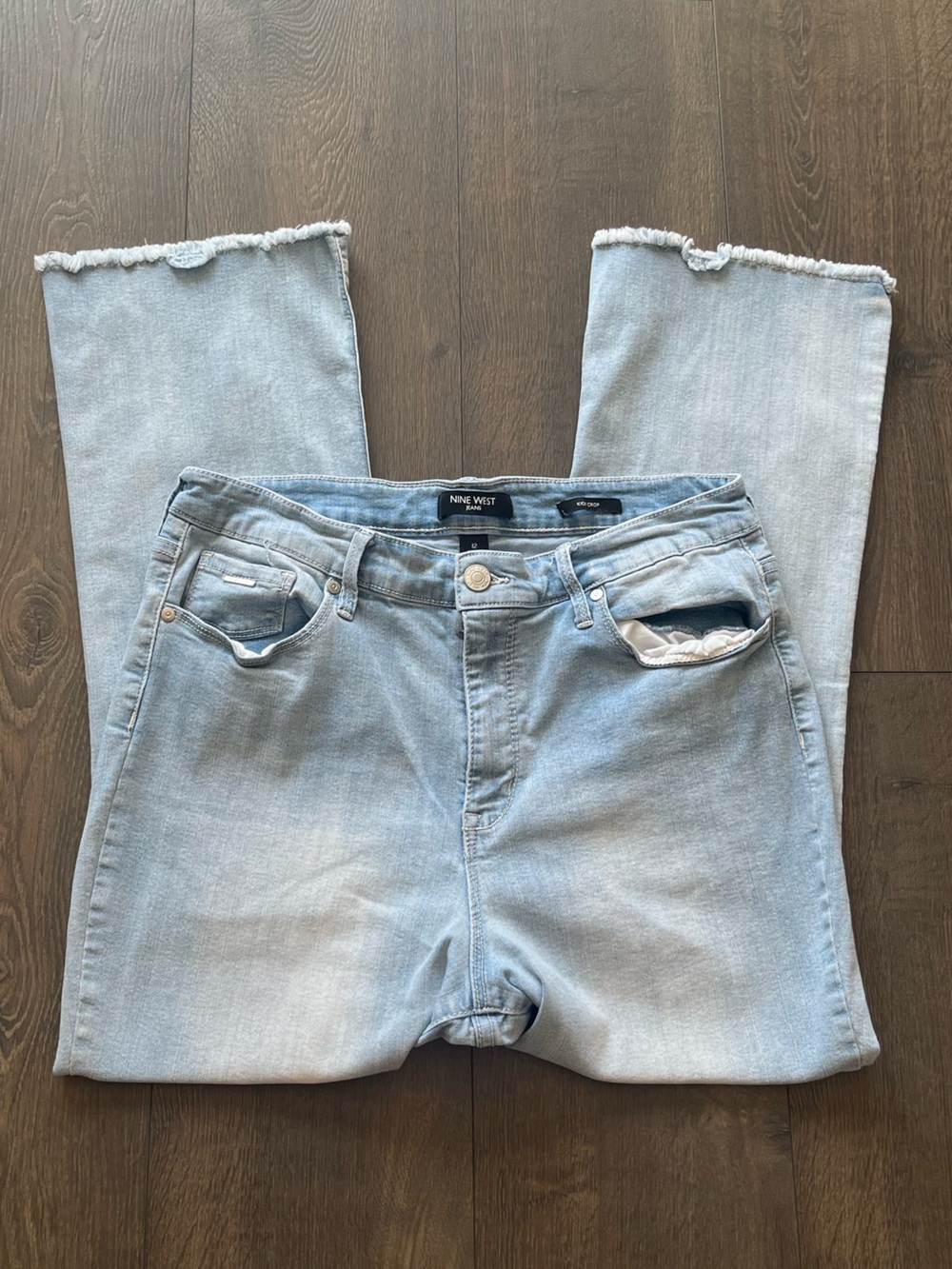 NWOT Nine West Cropped Flare Jeans